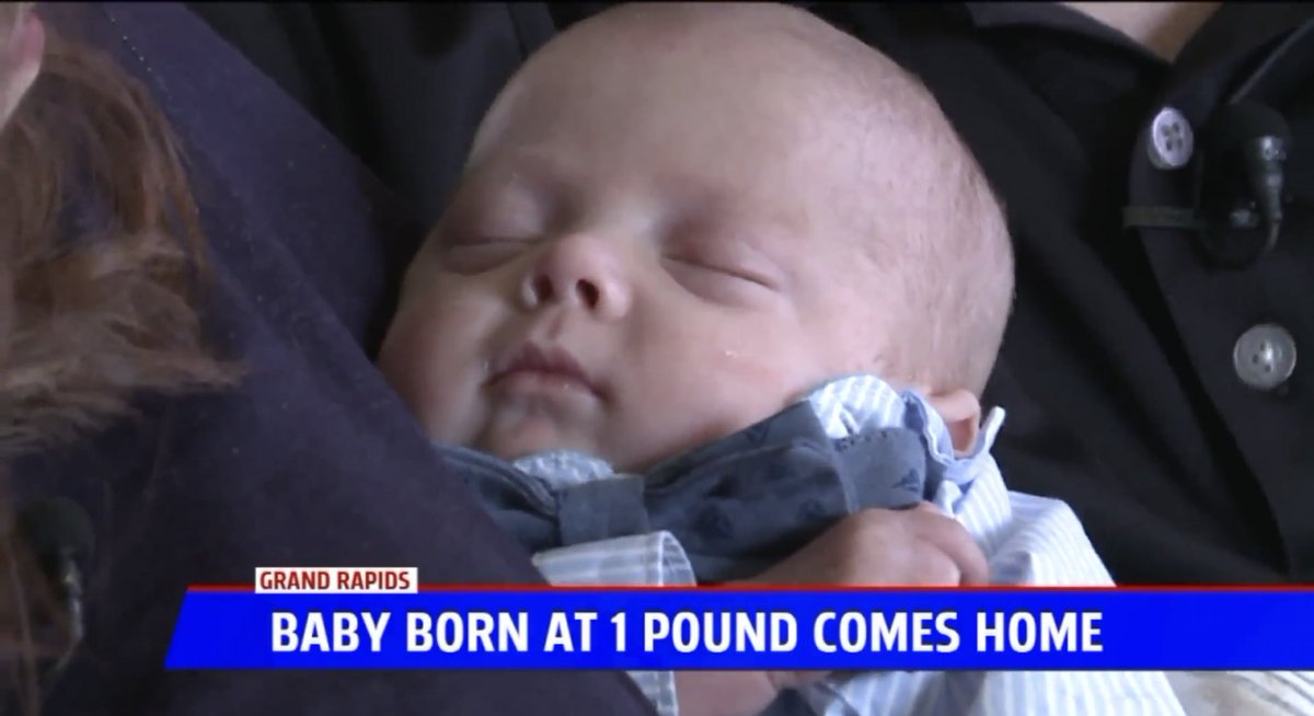 Baby Noah was born at 22 weeks weighing 1 pound.  https://fox17online.com/2018/05/18/grand-rapids-baby-born-weighing-1-pound-comes-home/