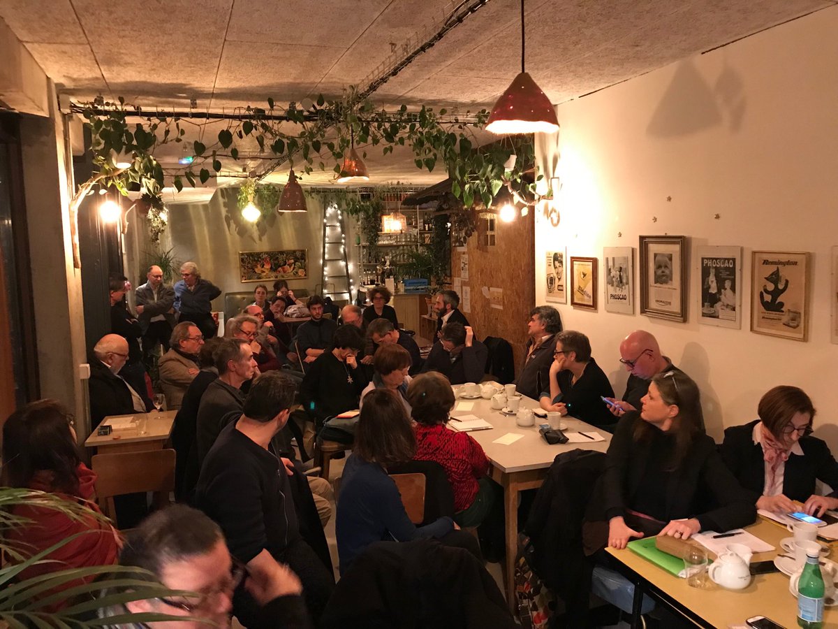 Merci à toutes et tous pour ces riches échanges au café-débat sur le travail et la politique !