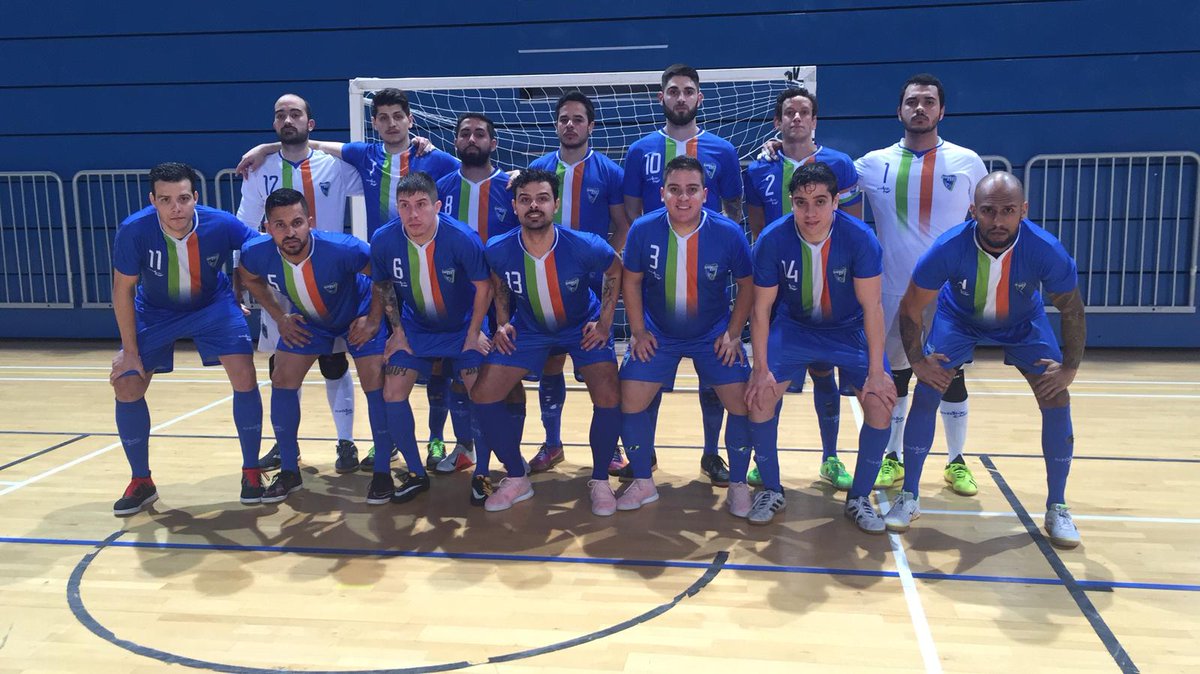 AULleague's tweet photo. We are covering the 2nd Semi Final  of the AUL Futsal Cup tonight between:
@BlueMagicD v @DubCityFutsal 
Refs : Alan Patchell and Robbie Byrne 
Latest score Blue magic lead 2-1 https://t.co/42mlsOsQfq