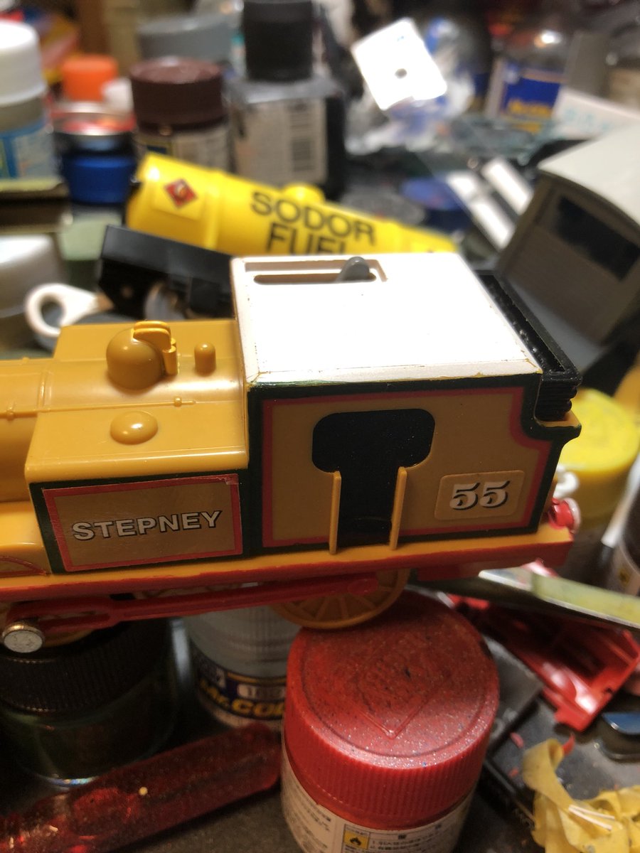 とかやってたら入ったんであとは屋根だけです