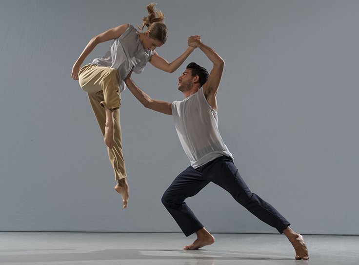 Sadlers_Wells's tweet photo. Choreographer Richard Alston is dropping by the @BBCRadio3 studios this afternoon to chat about his latest dance creation on @BBCInTune at 5.10pm! Perfect timing to liven up your journey home from work 🚉

https://t.co/jBliqDNlcW https://t.co/0yyxtOjIvs