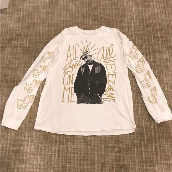 Bellybrainphilo's tweet photo. So good I had to share! Check out all the items I'm loving on @Poshmarkapp #poshmark #fashion #style #shopmycloset #sigridolsen #stampd: https://t.co/J42JP21aRE https://t.co/ob49VFrkLz