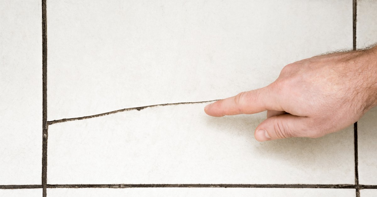 bug_proof's tweet image. #DYK Bed bugs tend to live in groups, hiding in small cracks, gaps, and other dark and concealed areas. Most commonly, bed bugs will come out of hiding at night, as they are nocturnal and dislike light.  

#BedBugs #Infestation #PestControl