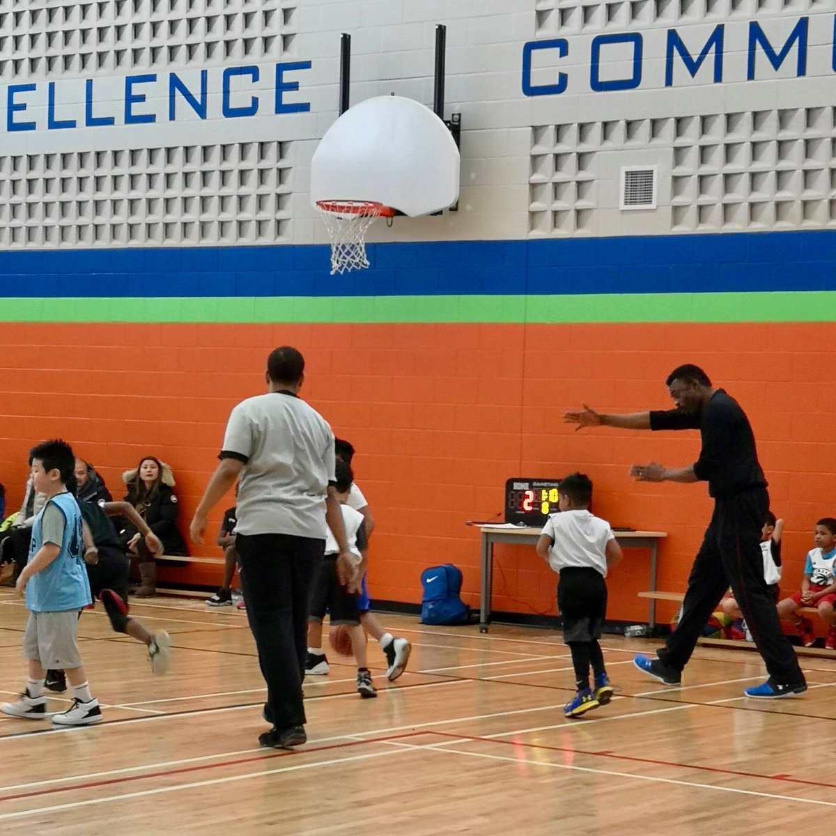 GTScoreboard's tweet photo. Learning to play is half the fun! #Jumpbball #bringthestadiumhome #sports #Youthsports #keepthescore #gametimescoreboard https://t.co/exEwfGaFc4