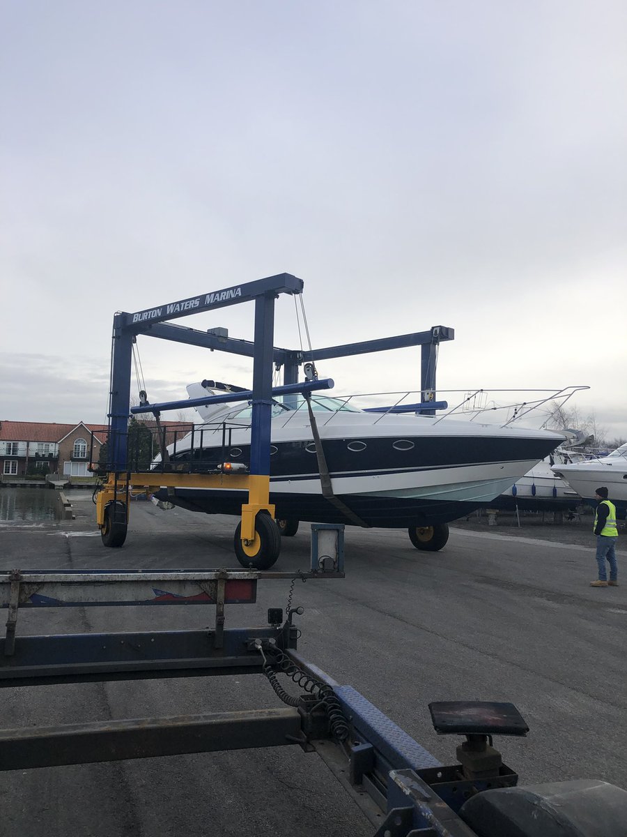 ShiftBoat's tweet image. Finally delivered the Targa 40 to Buton Waters Marina today. Night out tonight, now time for pub grub and a pint 😜@boatshiftSimon