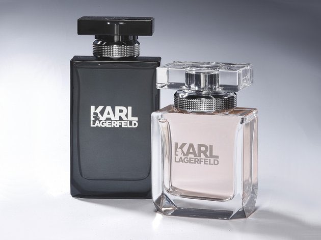 PerfumeDudeBB's tweet photo. SAD day. The world has lost a tremendously brilliant artist, visionary, designer, PERFUME creator (26 in all) and truly fabulous man. Rest In Peace @KarlLagerfeld💙 #RIPKarlLagerfeld🙏🏻 https://t.co/CIs38Uc2oO