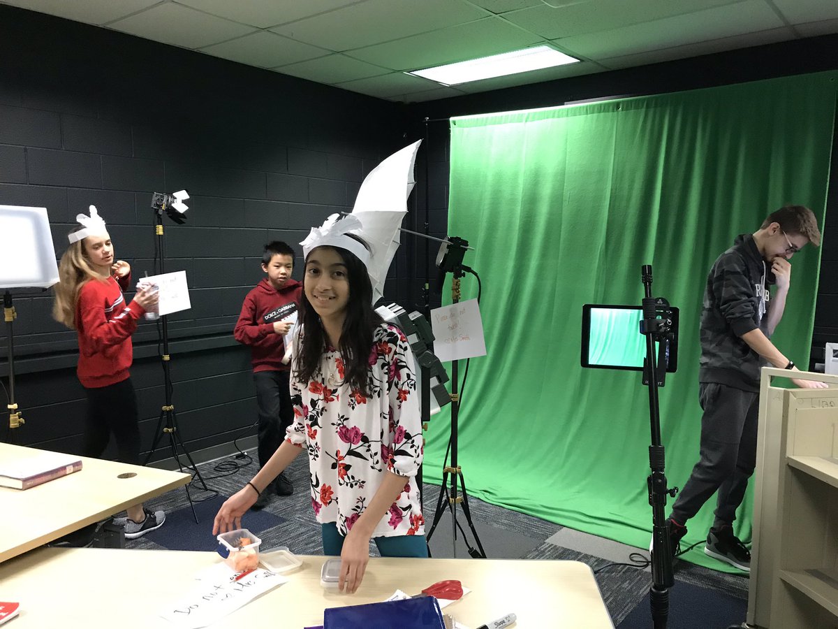 EdtechJenSmith's tweet photo. Allen has brought his group from #socialstudies @D102AptakisicJH to #studio321 to film their project with the new lighting setup! Love that the studio is in demand by students! #d102learns #mschat #moviemaking #EveryoneCanCreate https://t.co/qb2SZgcltd