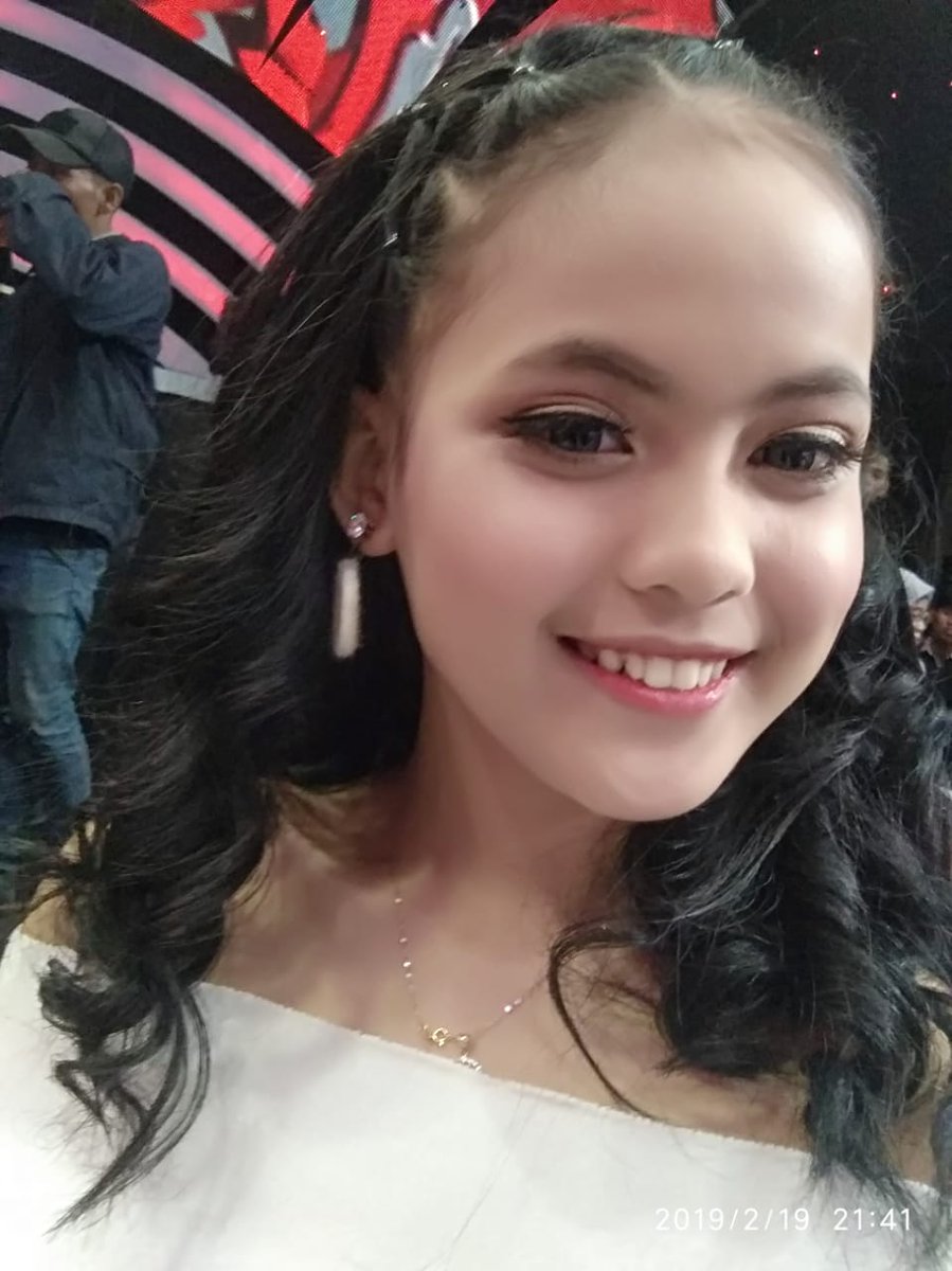 SEMUA KU LAKUKAN DEMI " BINTANGKU" 
<a href="/Da4_Putri01/">Putri Isnari DA4</a> 

#PutriBintangkuLIDA2019