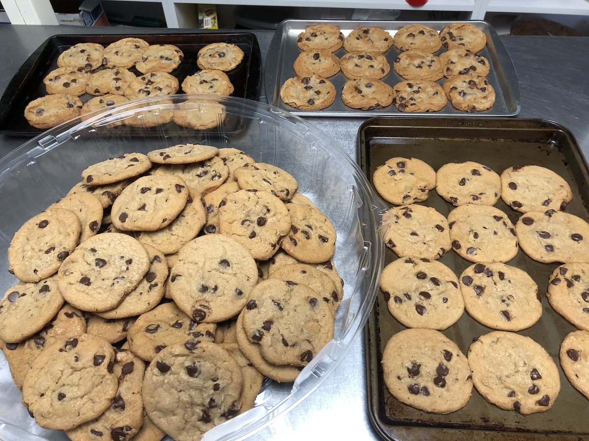 You know what goes good with soup?  How about a delicious Country Oven Bakery Chocolate Chip Cookie or Cake!!  Get these tonight at #EmptyBowlsBG2019