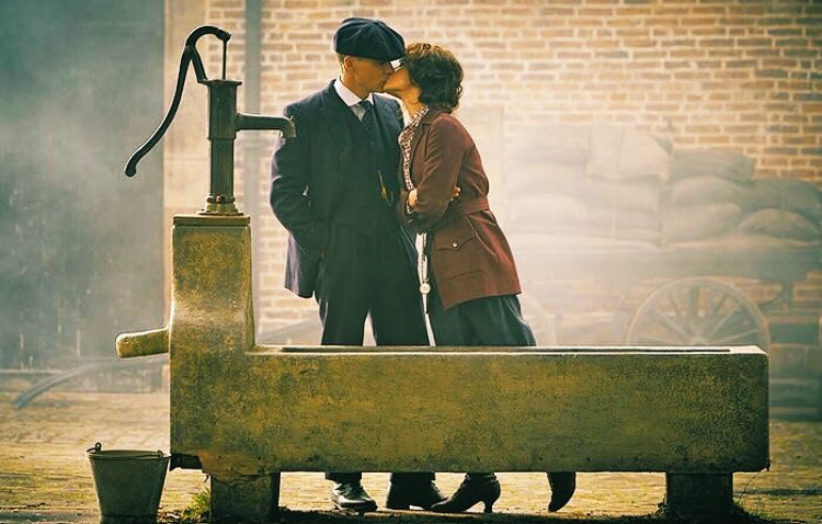 RedRightShelby's tweet photo. “You told me about her like a gentleman, now kindly behave like a gangster again.”
#PeakyBlinders #ThomasShelby #TommyShelby #MayCarleton #CillianMurphy #CharlotteRiley https://t.co/aw1oH9JIN8