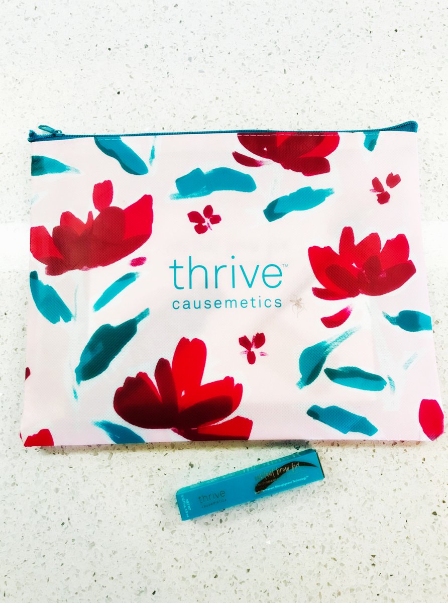 jsismee's tweet image. Tame #Brows with Thrive Causemetics Instant Brow Fix Semi-Permanent #Eyebrow Gel™! #ThriveCausemetics #BeautyBlogger #BBlogger #BBloggers #Eyebrows #Makeup #MakeupLover #MakeupArtist #MakeupAddict #Beauty 

livingafitandfulllife.com/2019/02/tame-b…