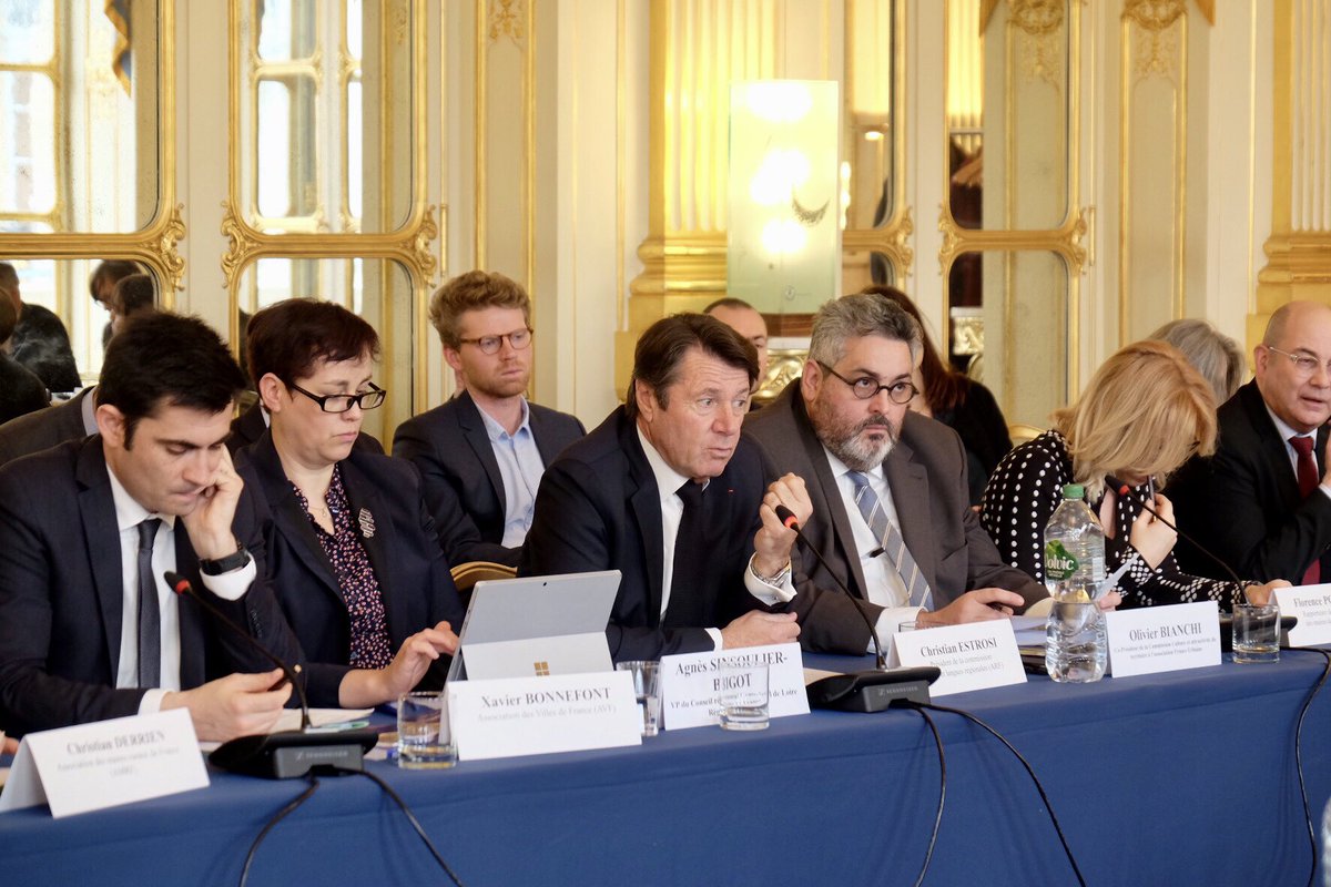 franckriester's tweet photo. L’ambition du @MinistereCC est claire : faciliter les projets des collectivités qui font le choix d’investir dans la culture. J’ai tenu à le réaffirmer ce matin devant les membres du Conseil des collectivités territoriales pour le développement culturel. #CCTDC https://t.co/J2HTjQxTg7