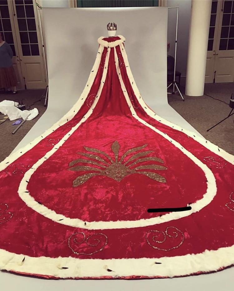 visit_hnoc's tweet image. Laying out items completely allows for condition reporting, cataloging &amp;amp; new research. In fact, staff discovered that the red mantle, which was brought in w/a 1938 king’s costume, doesn’t actually belong to it—the hooks don’t match. #textileresearch #MardiGrashistory