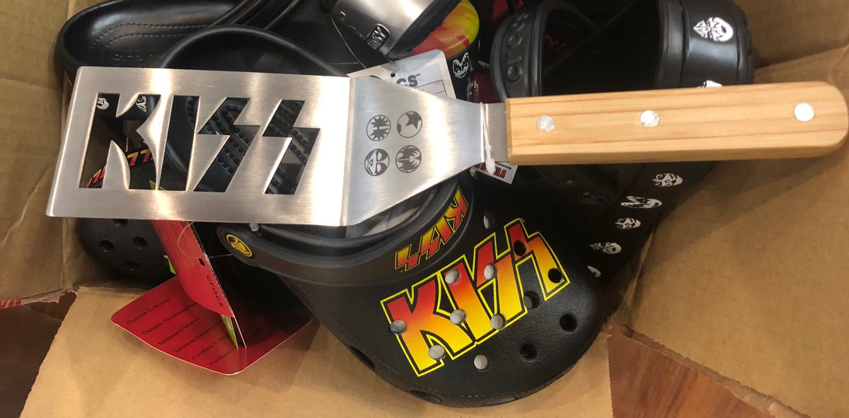 kiss crocs gene simmons