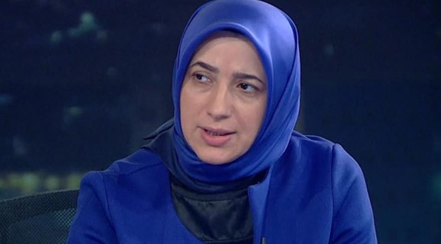 AKP' grup başkan vekili Özlem Zengin, taciz edilen kız öğrenci için: "Polisin Telaşla yaptığı bir yanlış bir hareket" diyeli birkaç saat oldu