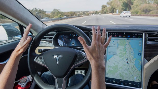 BNNBloomberg's tweet photo. Self-driving cars might kill auto insurance as we know it https://t.co/LbwA0XfAeH https://t.co/iFGMfzao5a