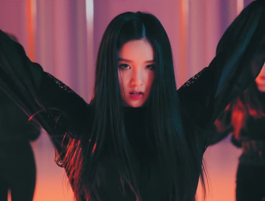 Loona_lq's tweet photo. Heejin [☽ ]

#loona #heejin https://t.co/9UJfcGO2x3