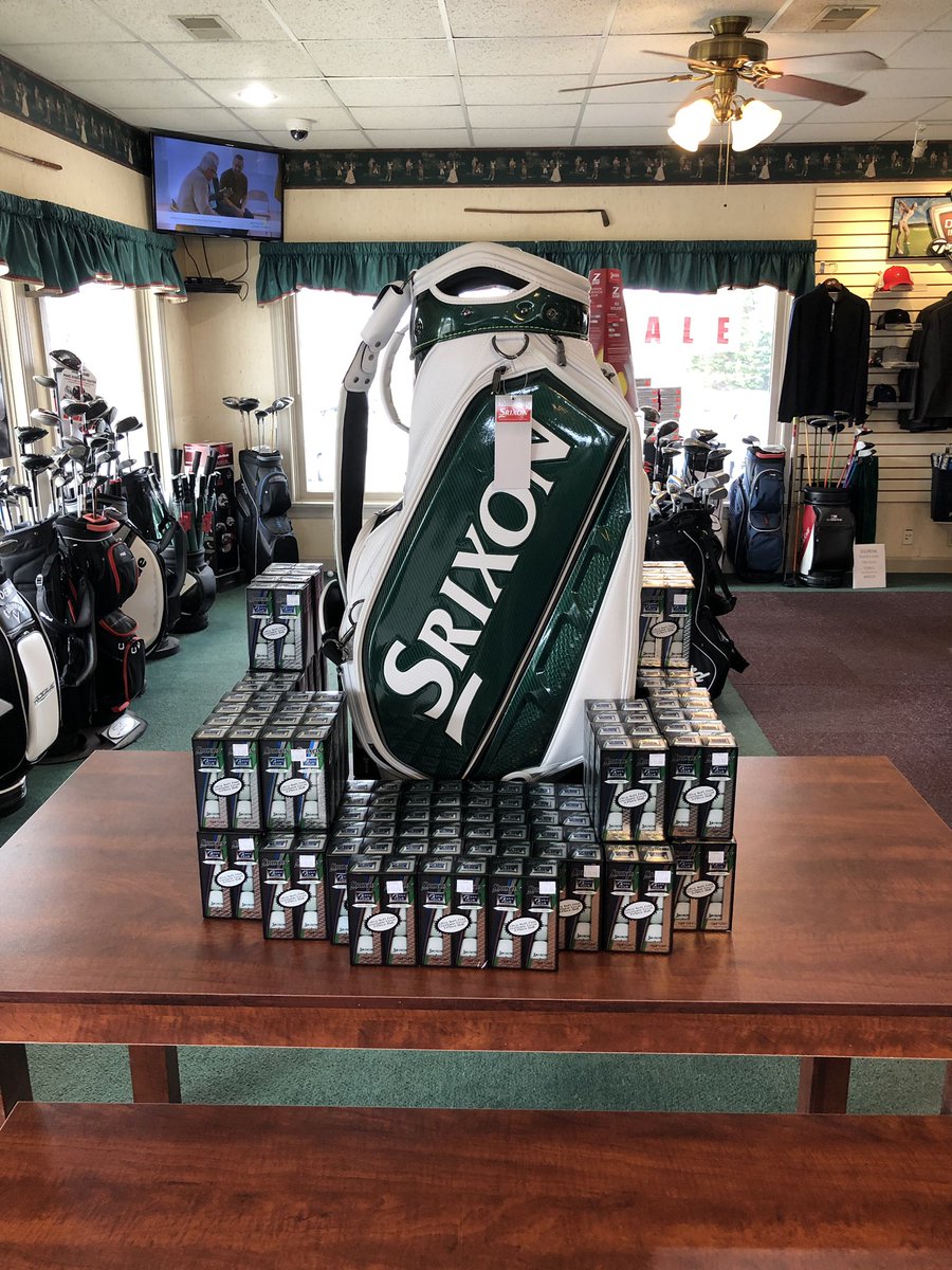 A little GREEN in the shop to get ready for St. Patrick’s Day &amp; The Masters! <a href="/SrixonGolf/">Srixon</a> #Srixon #JourneyToBetter #Masters