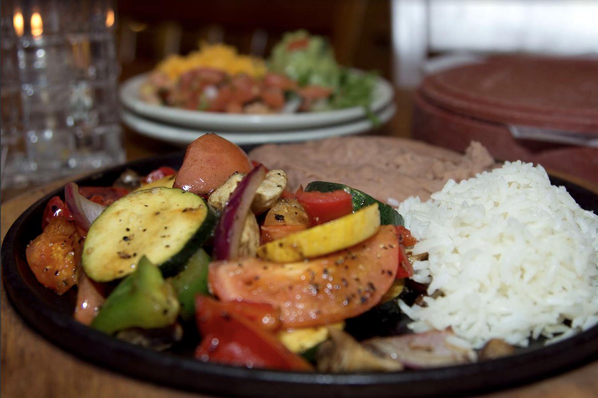 LasPalomasATX's tweet photo. Stop by Las Palomas to enjoy the ultimate comfort food - Fajitas! Come see us and grab Fajitas for 2 for $20 every Tuesday night! Don't eat meat? Don't worry! Veggie fajitas are also available.  #happyhouraustin #quesoatx #westlake #vegetarian #veggie #vegetarianatx https://t.co/tzC0jOEd7p