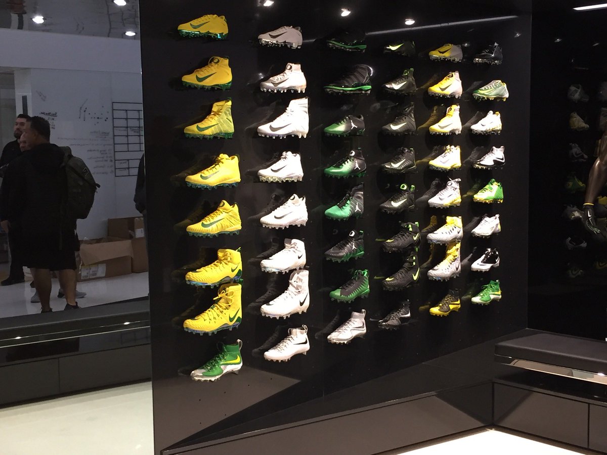 Desoto Football Desoto Football Visiting The University Of Oregon Training Facility And Nike Headquarters This Week Look Good Play Good Ourstandardisbest Desotou Nikeelite T Co Qqcaukigwp Desoto Football Desoto Football Visiting The University Of Oregon Training Facility And Nike Headquarters This Week Look Good Play Good Ourstandardisbest Desotou Nikeelite T Co Qqcaukigwp