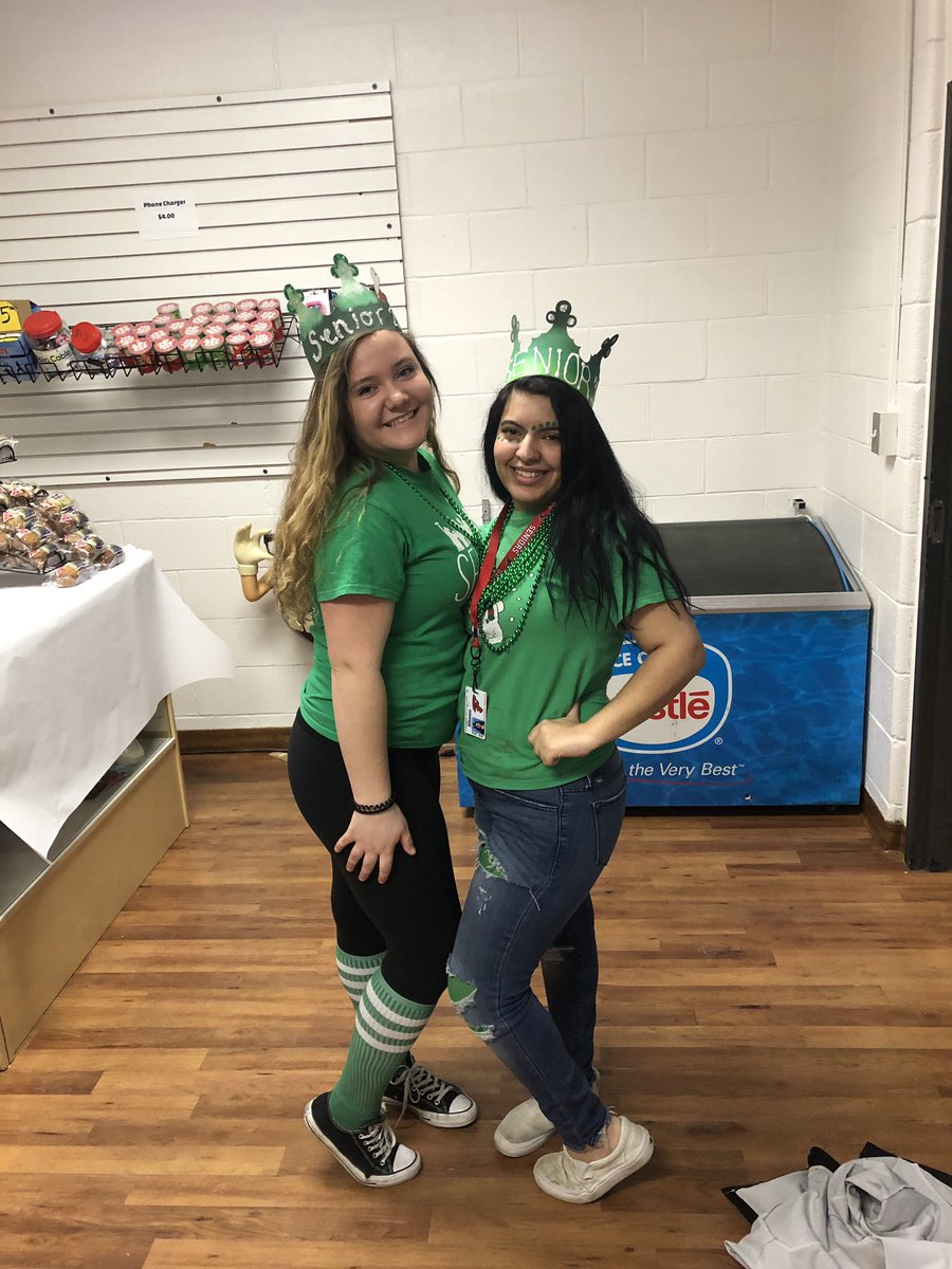 MarisaPfeifer's tweet photo. #FHS19 senyasssπβ
βοΈ https://t.co/E8Zk401t5T