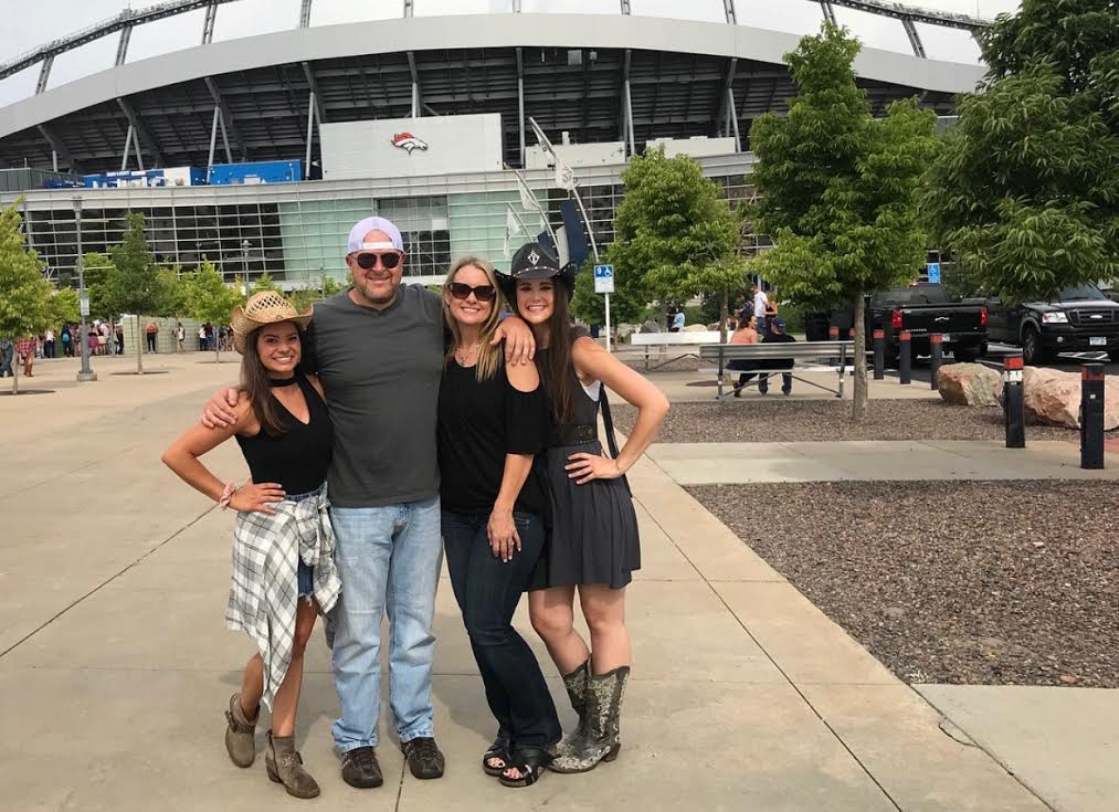 mypeersource's tweet photo. Dreaming of country concerts and permanently warm weather. Who is your favorite artist? What is the best concert that you have ever been to? We want to know.
#PeerSource #Music #Passion #Concerts #Recruiting #Tech #Technology #WorkHardPlayHard #Consulting #Staffing #Jobs https://t.co/j0PCOvvFej