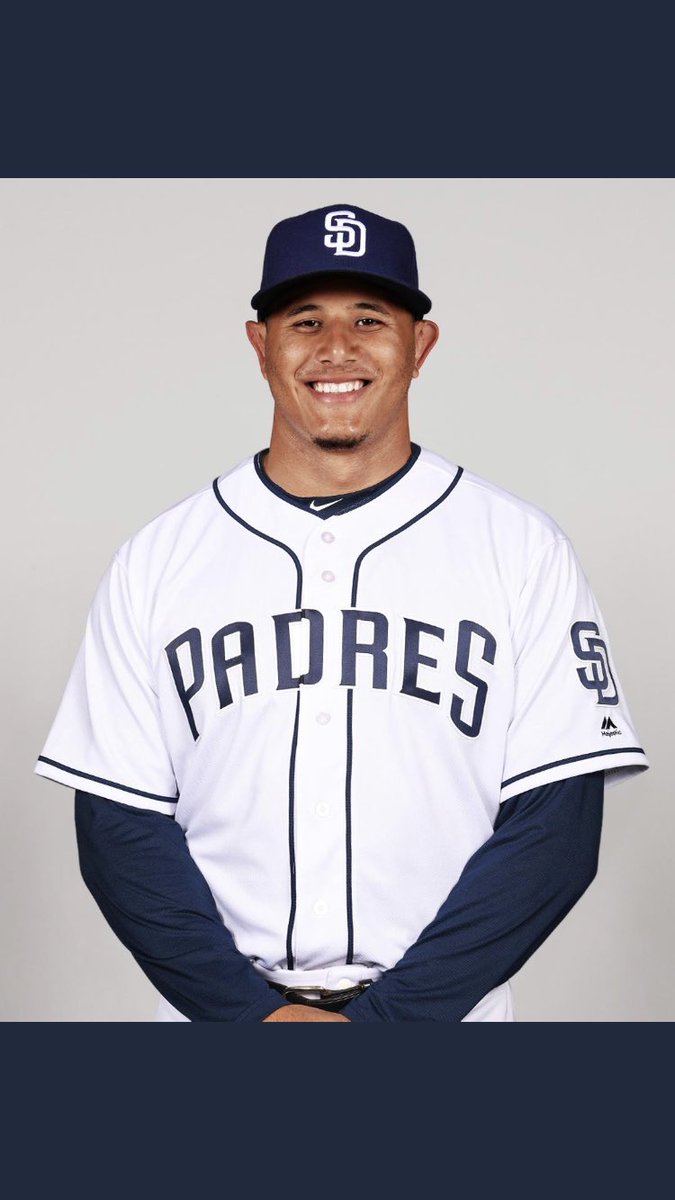 Eazy_Win_'s tweet photo. Contract for 10 yrs worth 300 million and a big ole grin from Manny Boy #padres #Machado https://t.co/5Sx0qpwmiY
