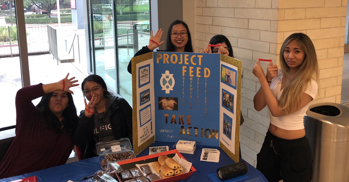 Santa__Claude's tweet photo. @projectfeeduh wants campus life, safety and outreach improved. They are personally working on improving the issue of homelessness in the third ward, support them at the UC
#EveryVoicefromEVERYCOOG https://t.co/ez50niQhSs