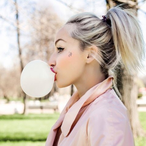 Tattooforaweek's tweet photo. Tiny tattoos are so much fun! https://t.co/sdqTi252MM #tinytats #diamond #tattoosheet #facetattoo #bubblegum #trend #tattootrend #musthave #faketattoo https://t.co/moHf6q7y5Y