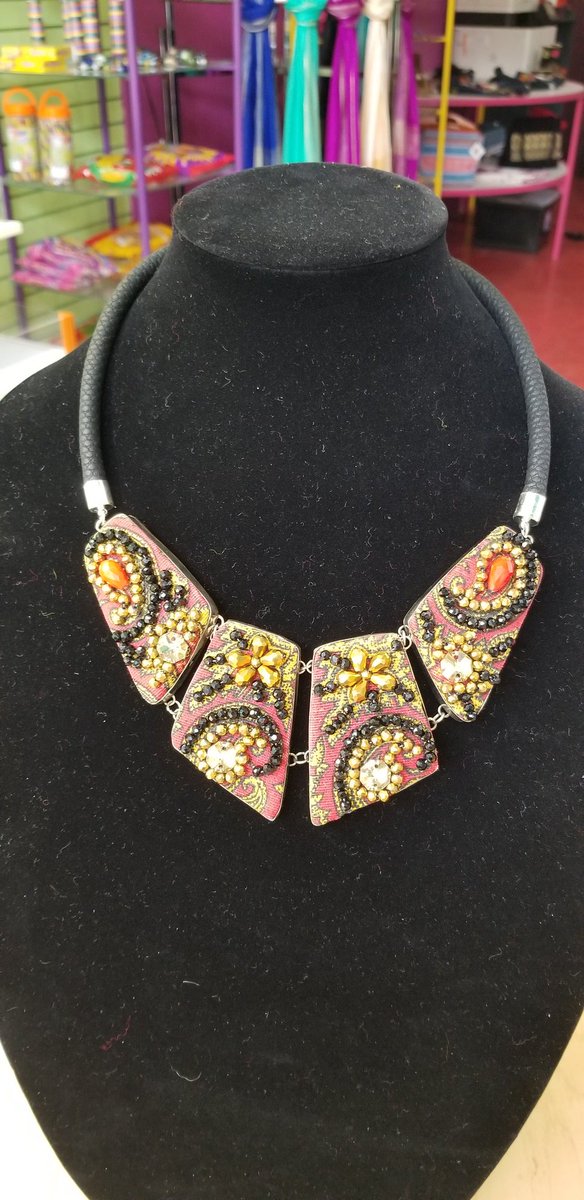 #Classic #Classy #Necklace #Mexican #Collar #OOTD #Mexicana #Handmade #Folklore #FeaturedItem #FiestaCouture #Tuesday #Fiesta #TuesdayTreats #Polito #Fashion #MexicanFashion #MexicanGirl #SouthTown #WorkingWomen #SanAntonio #BossLady #LexieBearY  #StillMySideHustle #XOXO #Calaca