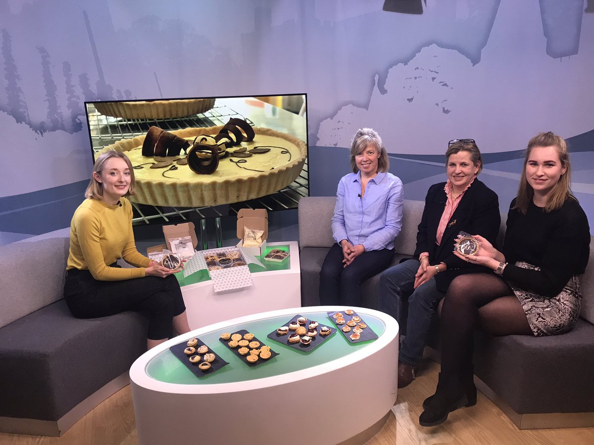 Louisa_Britton's tweet photo. Fantastic treats from @oasttohost this evening @KMTV_Kent! Great to have them on the show 🥧 #yum #MadeinKent https://t.co/XlLkGi43o3