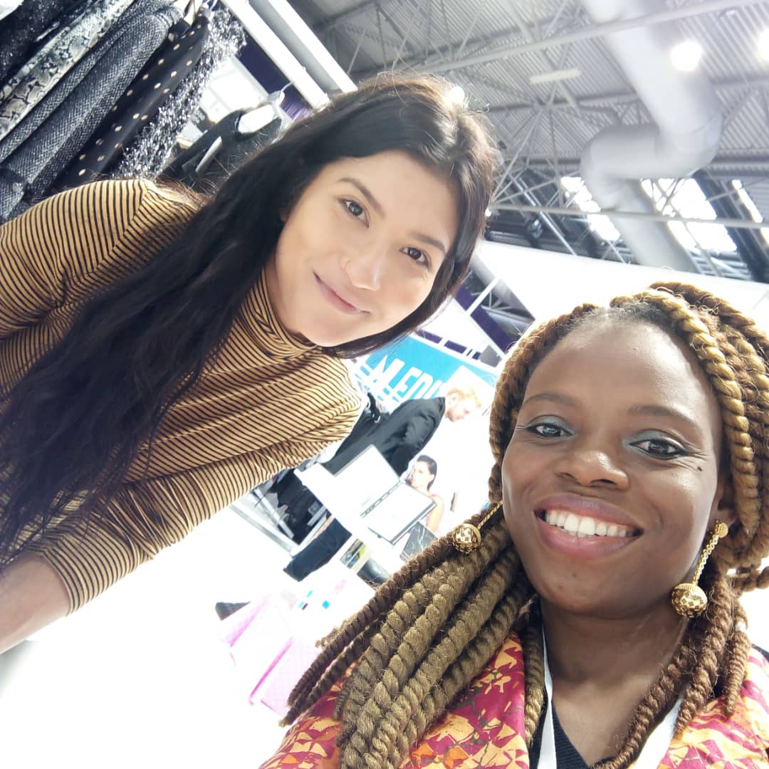 pinkkeesbiz's tweet photo. @bixnca_sano and @yourdressormine thanks for visiting and loving our bags😘😘

#baglovers
#fashionlovers
#pinkkees
#zuluinspiredhandbags
#breezyhandbags
#jiscohandbags
#leather
#ecofriendlybags
#pinkkeesaccessories
#pinkkeesfashion
#africaninspired
#moda19
#modaexhibition https://t.co/uN8Pb7K1ve