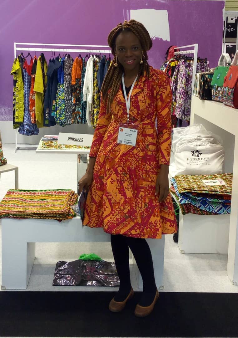 pinkkeesbiz's tweet photo. @bixnca_sano and @yourdressormine thanks for visiting and loving our bags😘😘

#baglovers
#fashionlovers
#pinkkees
#zuluinspiredhandbags
#breezyhandbags
#jiscohandbags
#leather
#ecofriendlybags
#pinkkeesaccessories
#pinkkeesfashion
#africaninspired
#moda19
#modaexhibition https://t.co/uN8Pb7K1ve