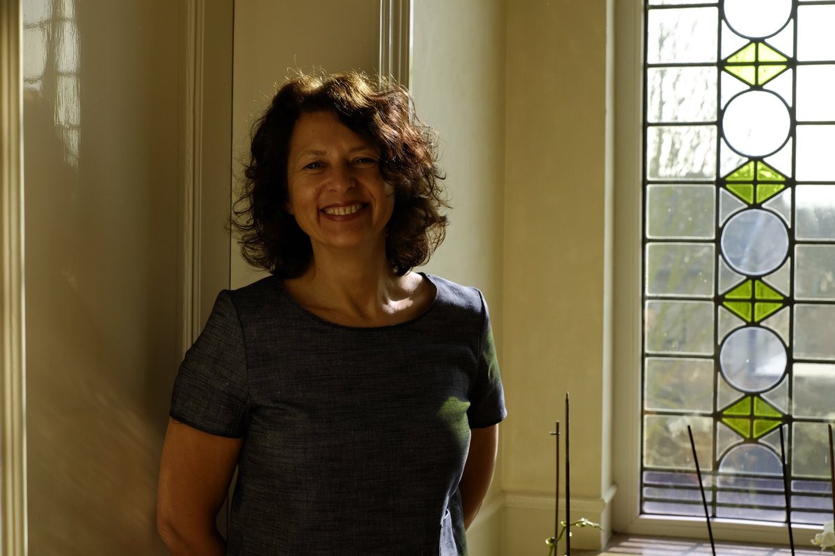 Heel wat mensen zijn moe omdat ze hun leven leiden op een manier waarvan ze denken dat het niet anders kan. Geloof mij, het kan anders als jij dat wil. 

Gun jezelf de inspiratie en wees welkom in mijn Salon op 14 maart voor de lente-editie van Do It Yourself - #LifePlanning.