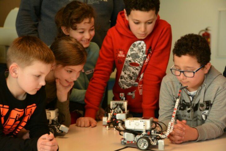 DitisHelmond's tweet image. Gift voor technologische snufjes 
bij @CoderDojo Helmond 

&amp;gt;&amp;gt;nieuws.ditisonzewijk.nl/gift-technolog…

#Helmond #Ditisonzewijk