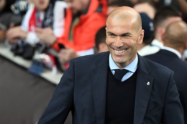 SkySportsNews's tweet photo. BREAKING: Sky sources: Frank Lampard and Zinedine Zidane identified as potential replacements for Maurizio Sarri after senior figures at Chelsea hold discussions over his future as head coach. #SSN 
Read more: https://t.co/wDQ9fos5Th https://t.co/92aZqWR5L3