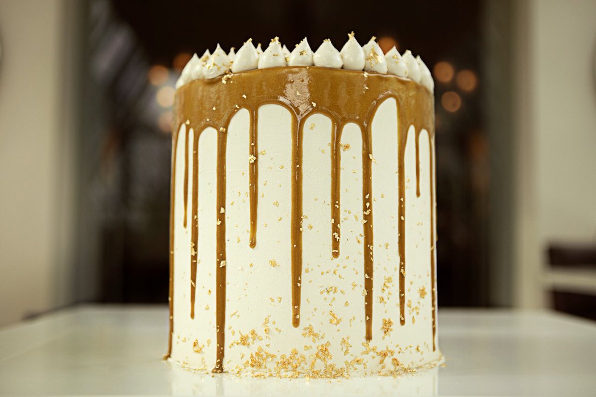 Drip Cake 

#cake #drip #cakes #pastry #pastrychef #bajery #barcelona #lovemyjob