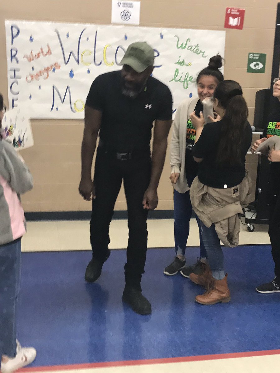 gloriagalvanz's tweet photo. What an inspirational morning! Moses West visited our campus to demonstrate his AWG technology and took some time to come by our classroom. My students are inspired and can’t wait to create a change in the world. #moseswest #awgtechnology #sustainablegoals https://t.co/k986c0lLEo