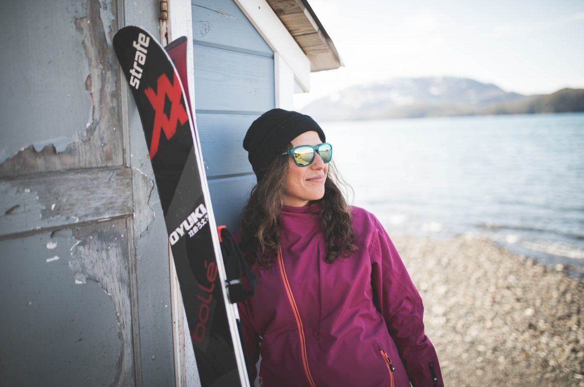 HolmlandsMedia's tweet photo. Big mountain skier Nat Segal spent six years competing on the Freeride World Tour & stars with her sister Anna in #FindingTheLine, a documentary exploring fear. Ahead of the UK Premiere at #FourSeasonsFilmFest, Nat speaks with Lessons in Badassery https://t.co/UrIG6jjkdr https://t.co/J5wigpSoxu