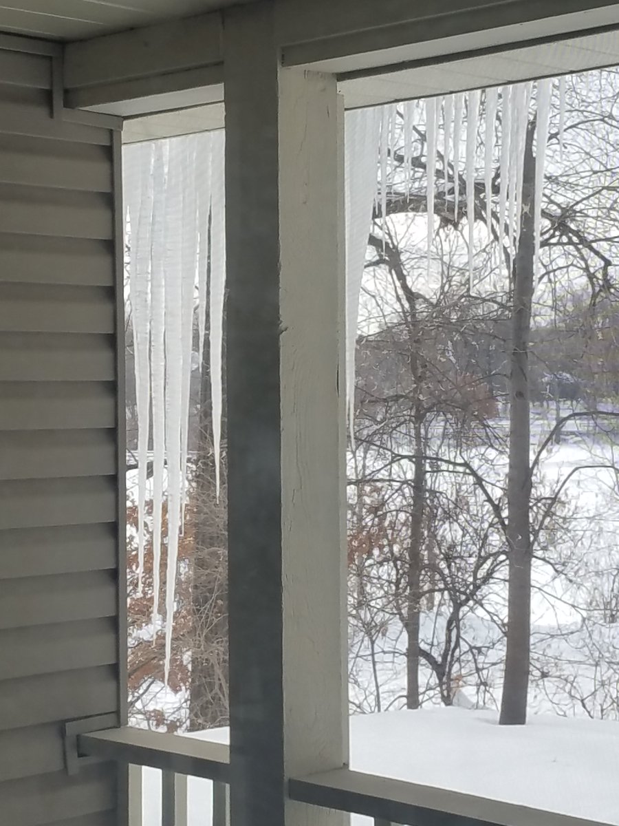 altai_gear's tweet photo. What kind of #PolarVortex spectacles have you experienced this winter? Share your #PolarVortex2019 photos w/ us and let's see who's truly #BornToOutperform! #GearUp #WinterStorm #OnlyInMN https://t.co/xFaVLPhrp4