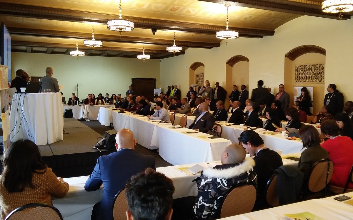 LibertyHill's tweet photo. Proud to join team #MBKCA, including our partners at @CalEndow, @calwellness, @BallmerGroup,  @RosenbergFound, @akonadi_oakland, @calfund, @Annenberg_FDN, @CaseyGrants, @LA84Foundation, @SHFCalifornia &amp; the Weingart Foundation, at #MBKRising in Oakland. https://t.co/8Wl459MRCf