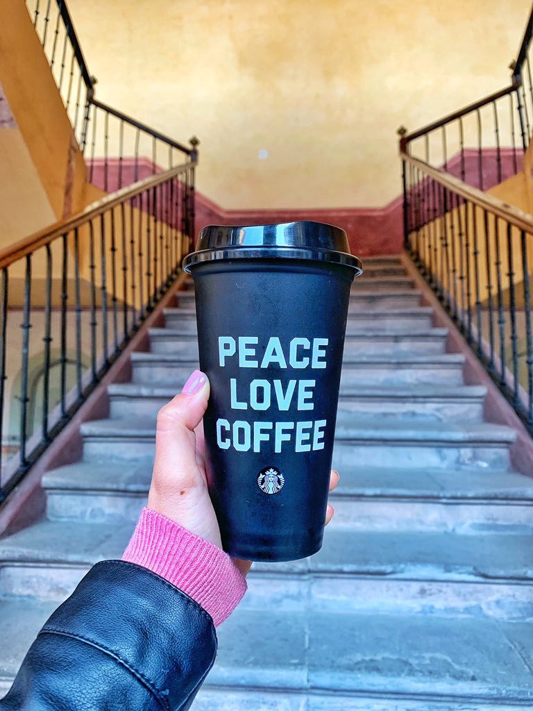 sylgr's tweet photo. @StarbucksMex 💞☕️😋 #Starbucks #VasoReusable https://t.co/3ik6jbuIhc