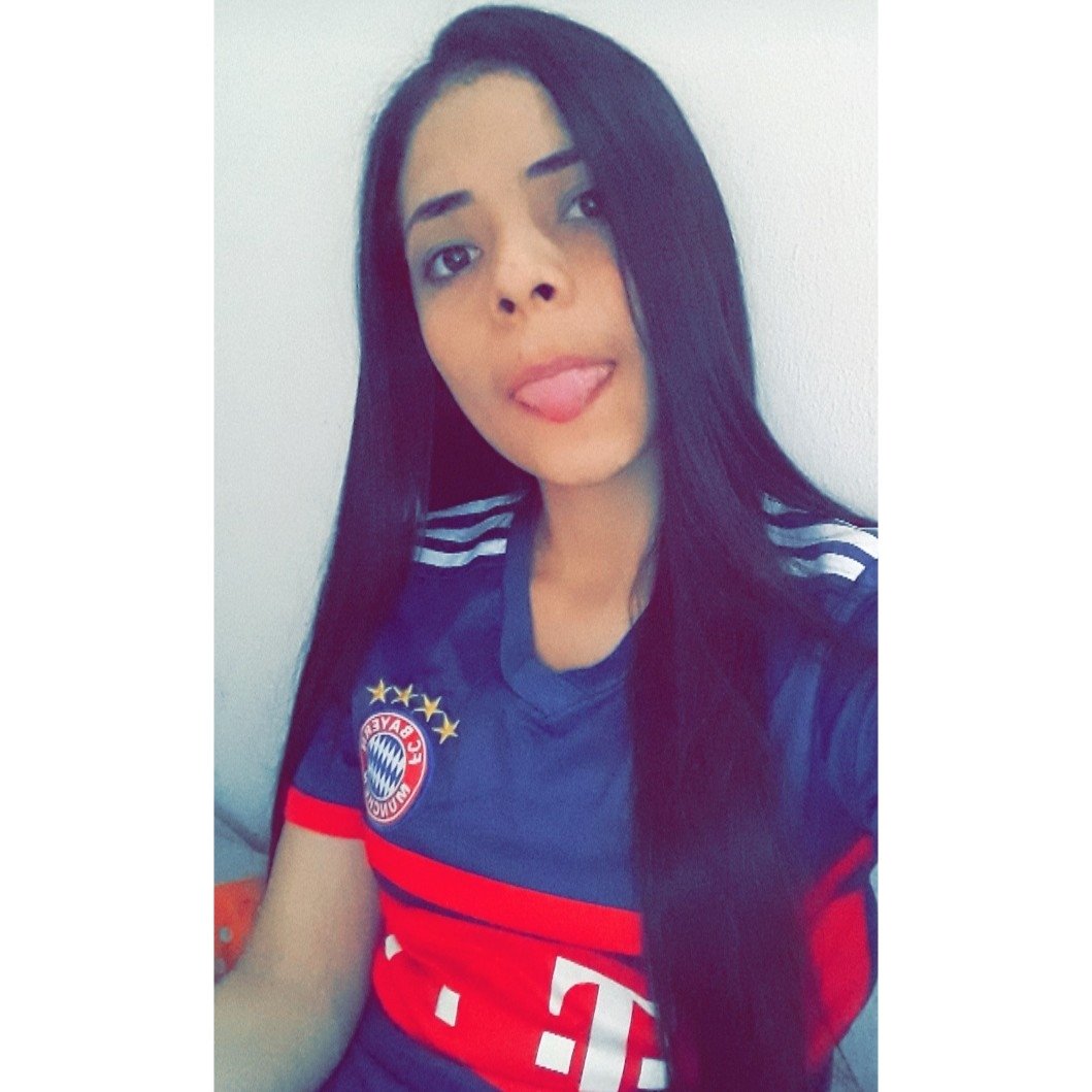 Laura_BeltranS's tweet photo. @FCBayernES ❤💙 https://t.co/NxikM7BRq9