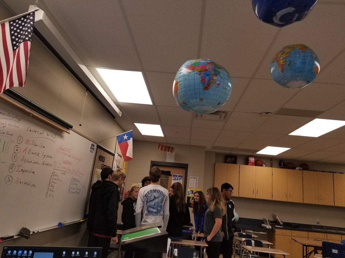 Coachnuckles's tweet photo. In this corner Coach Hammett and the supporters of an American Coup in Venezuela.
4 CORNERS
movement and discourse week 1
@LampasasHS
@BadgerHS_Prin
#movementAndDiscourse
#GoBeyondLampasas https://t.co/GQDcp6QzoX