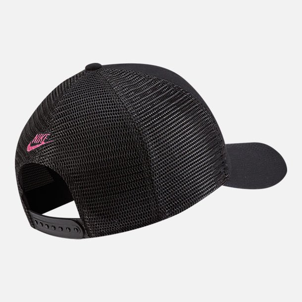 have a nike day hat