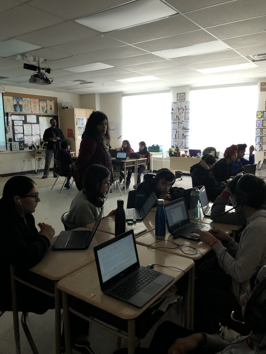 MsGandhi123's tweet image. TU Simon Forde for facilitating our grade 8 learning with Read&amp;amp;Write for Google Chrome. @ZohrinM @texthelp @PeelSchools @pdsbAT @JamesGrievePS #SpecEdPeel #googlereadandwrite #texthelp