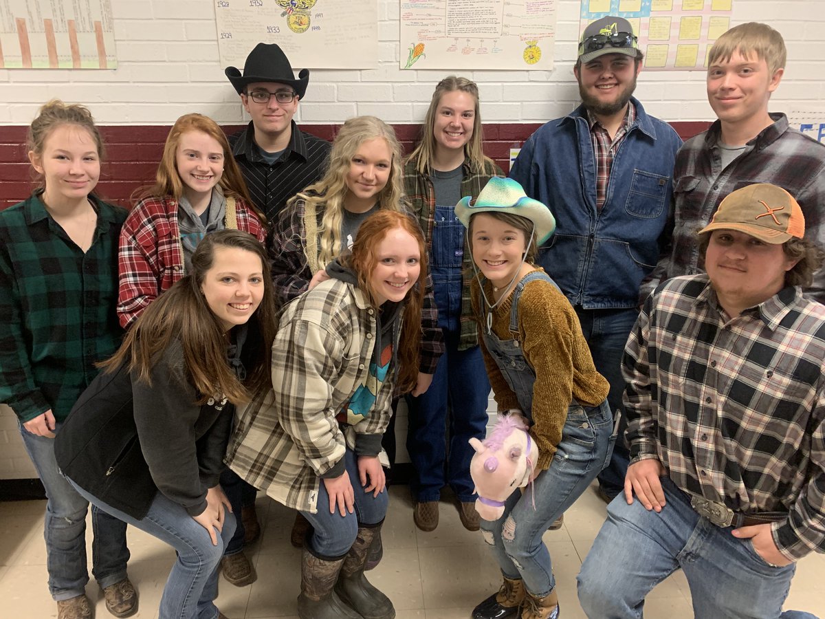 LebanonMoffa's tweet photo. Today was dress like a farmer or dress like your ag teacher day! Thank you to everyone who was able to make it down for the picture! https://t.co/fteAeb91fa