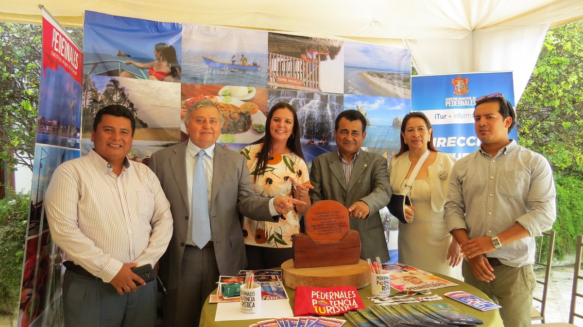 mpcei_zonal4's tweet photo. Festivales bailables, eventos gastronómicos y deportivos, elecciones de reinas y la presencia de artistas nacionales e internacionales son algunas de las opciones que Manabí tiene para el próximo feriado. #EcuadorEsCarnaval. https://t.co/chmdEs1580