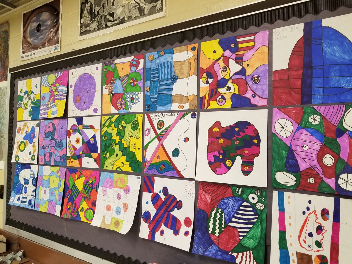 BrickMemorialHS's tweet image. Mrs. Estelle&apos;s Art classes - 10 same steps, all different outcomes #currentproject