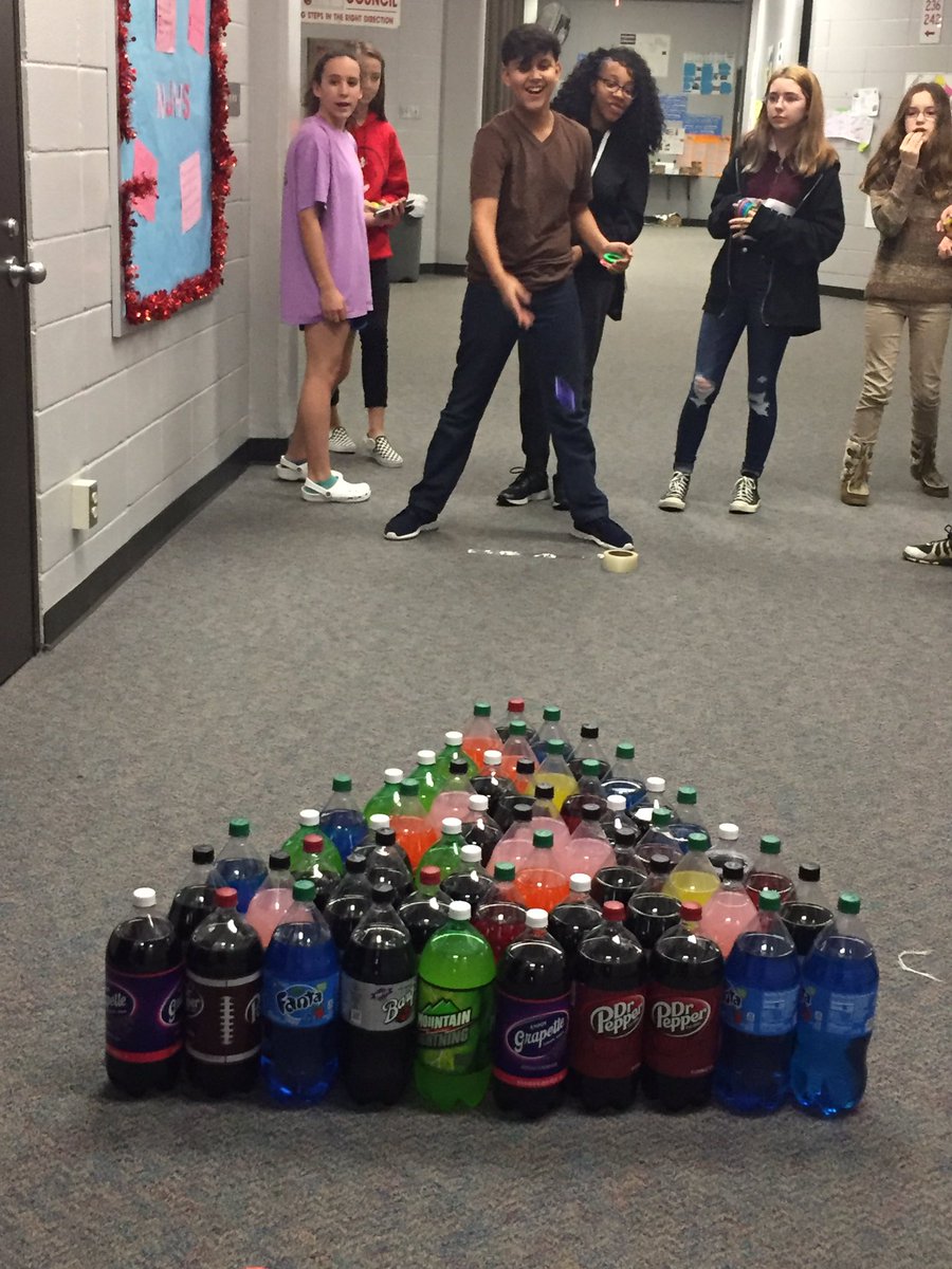 StrackCo's tweet photo. We are doing some probability and practicing one of our carnival games.  Everyone who walked bubwanted in on this action! Did you know there will be a CARNIVAL next Tuesday during open house? Pre-sale tickets going on now in schoolcashonline. #StrackChamps @StrackKISD https://t.co/IWl4NIsZSp